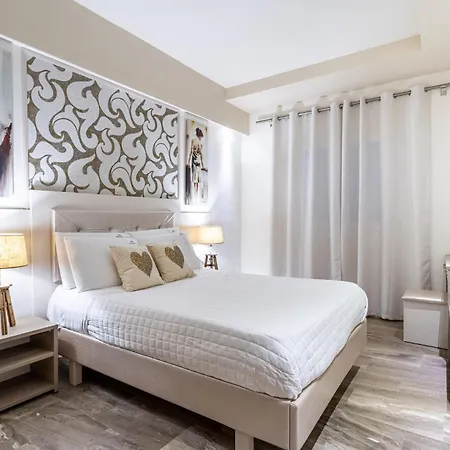 מלון דירות Loulass Village 3*